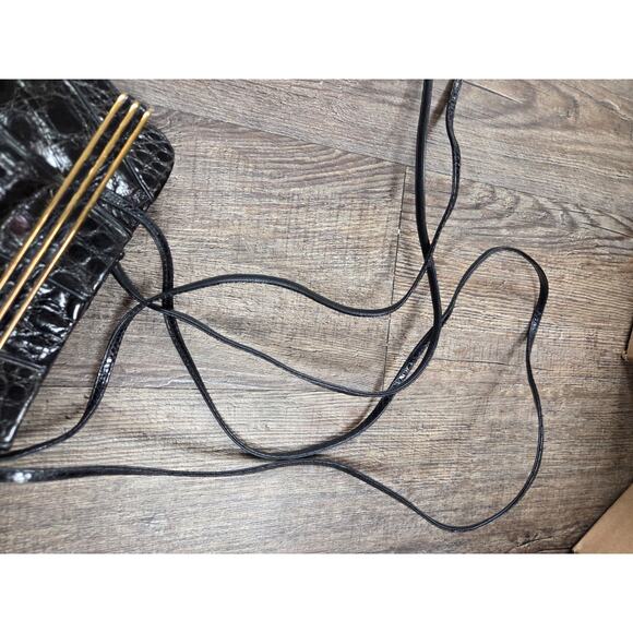 Vintage Judith Leiber Classic Black Snakeskin Reptile Gold Clutch Evening Purse - Picture 6 of 11